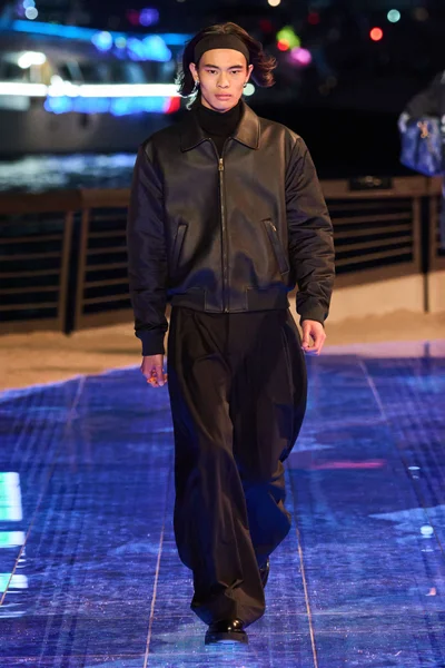Look 23